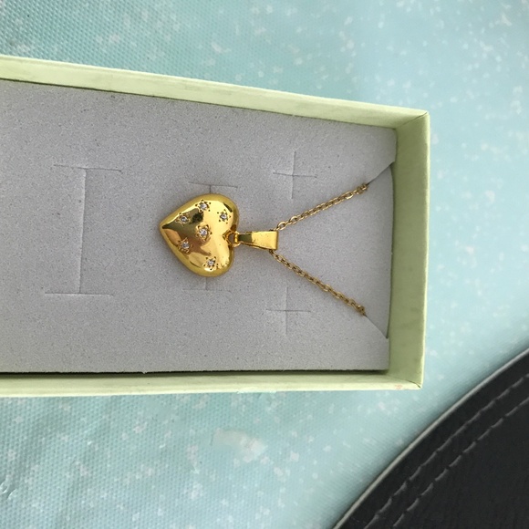 Jewelry - Puffy gold heart necklace